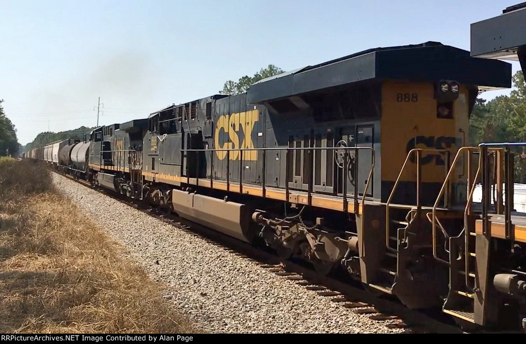 CSX 888 was along for the ride between 718 and 168